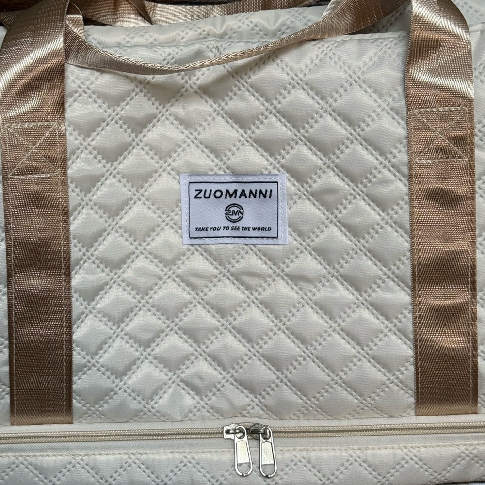Zuomanni Quilted Cream and Tan Travel Bag - Picture 2 of 7